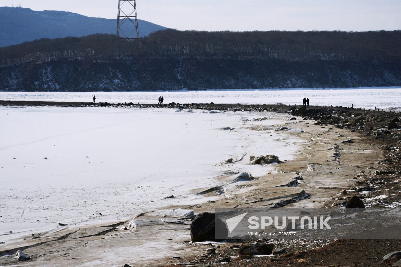 Ice conditions in Vladivostok waters