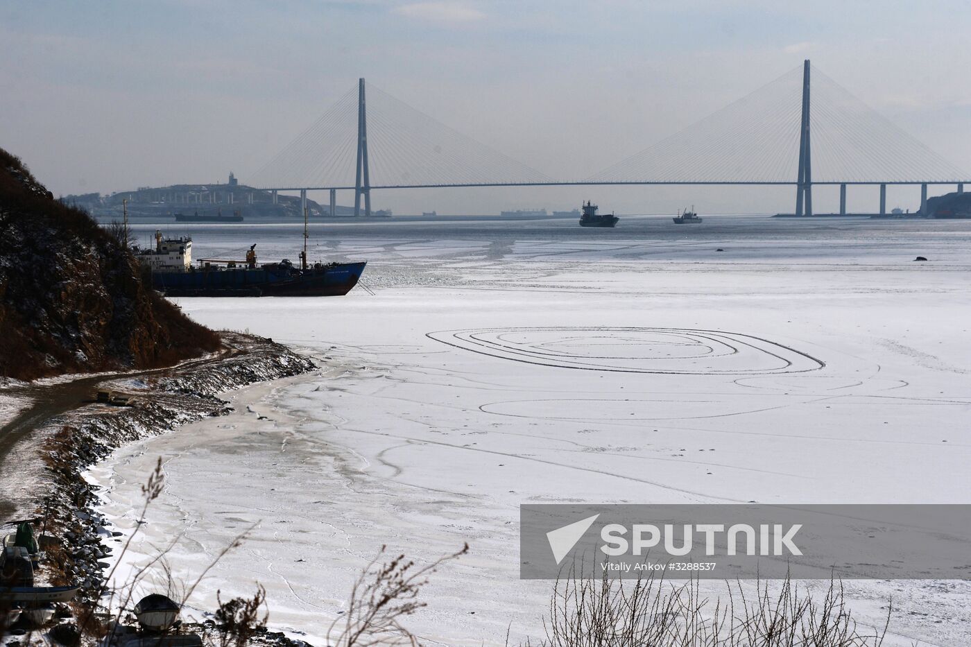 Ice conditions in Vladivostok waters