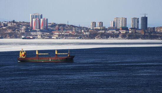 Ice conditions in Vladivostok waters