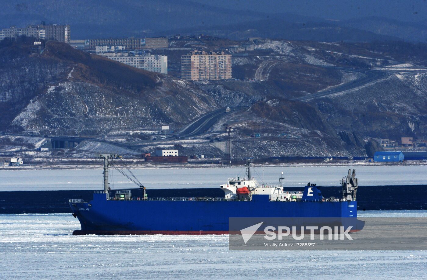 Ice conditions in Vladivostok waters