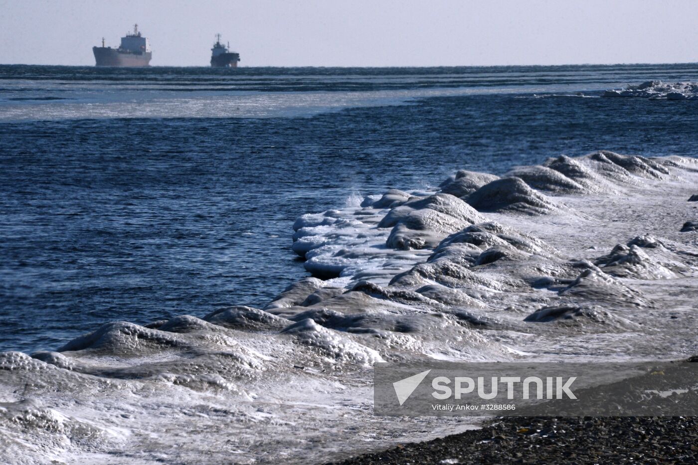 Ice conditions in Vladivostok waters