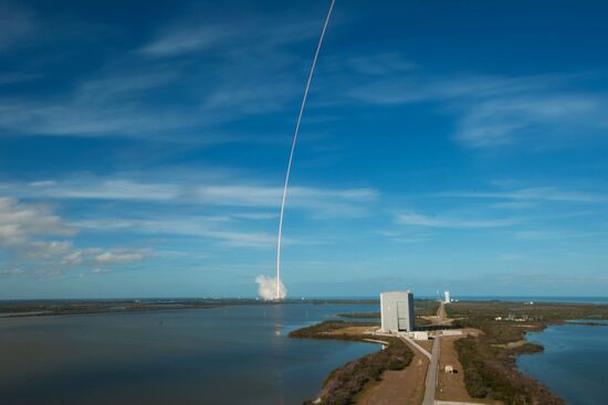 SpaceX's Falcon Heavy rocket successfully launches from Cape Canaveral