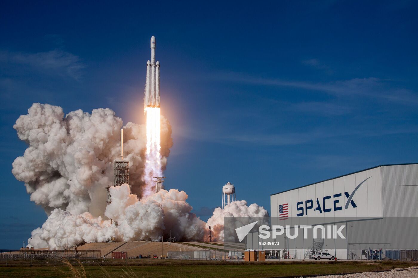 SpaceX's Falcon Heavy successfully launches from Cape Canaveral