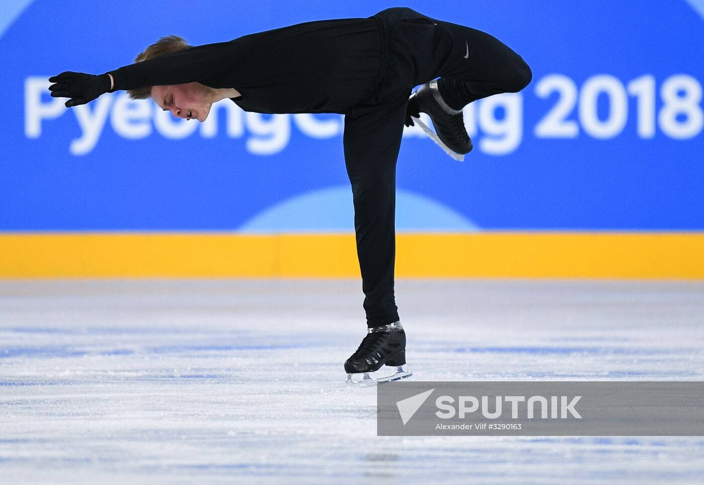 2018 Winter Olympics. Figure skating. Men. Training sessions