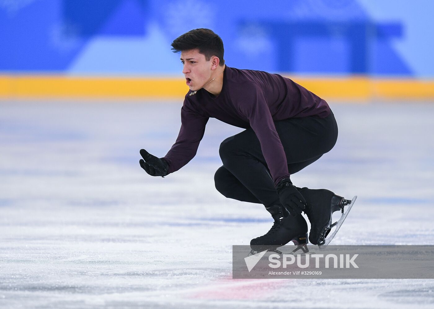 2018 Winter Olympics. Figure skating. Men. Training sessions