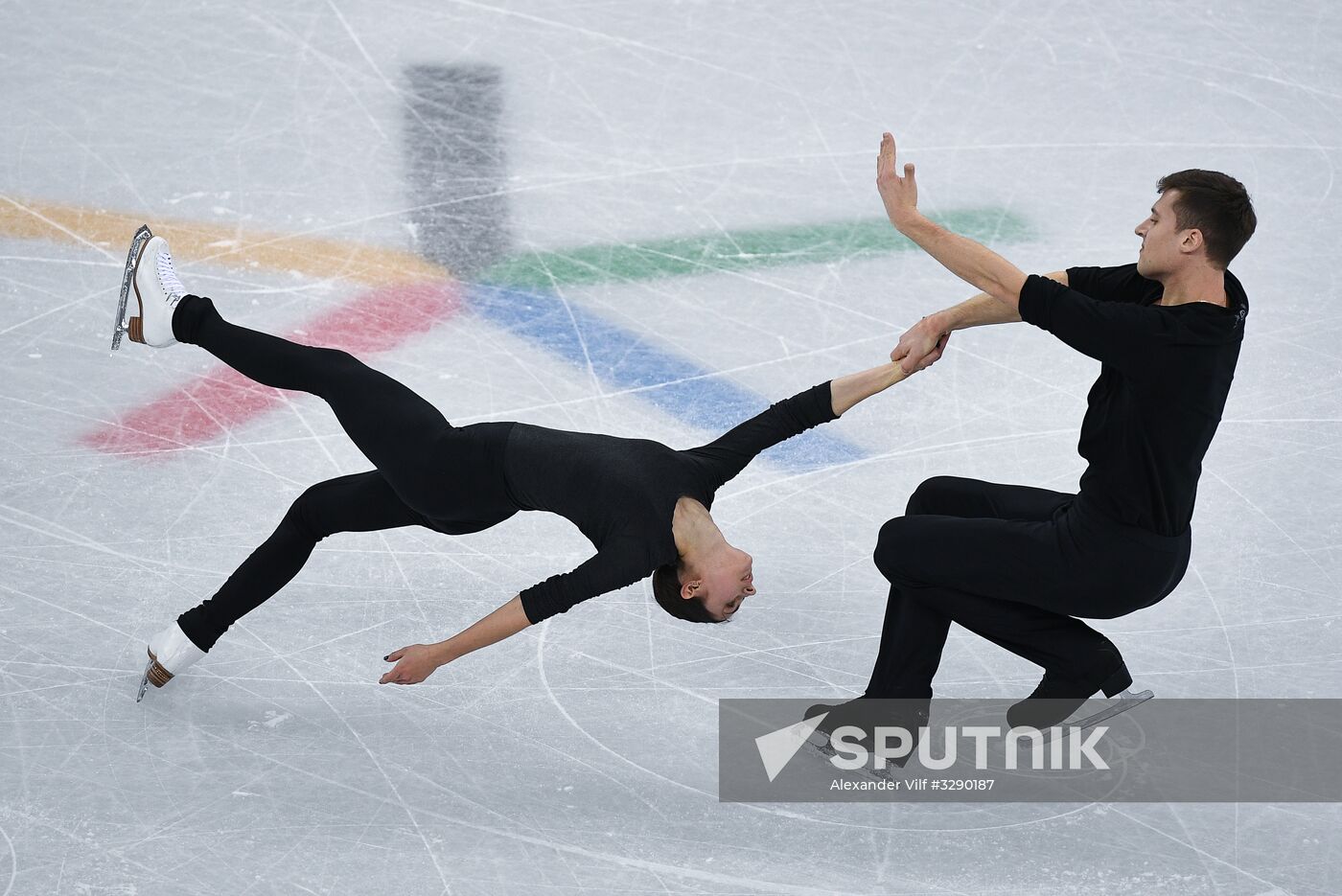 2018 Winter Olympics. Figure skating. Pairs. Training sessions