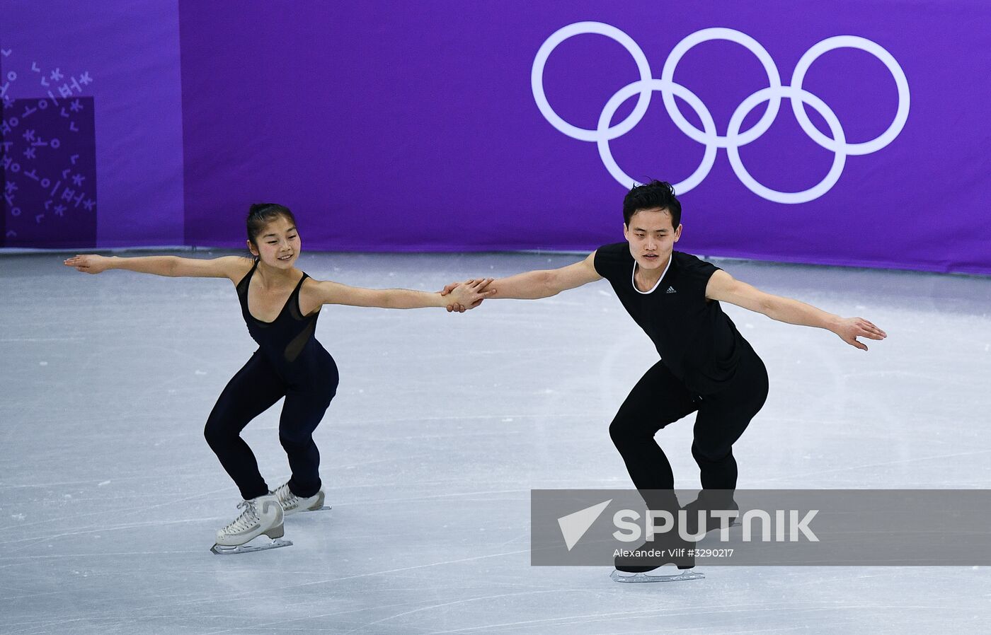 2018 Winter Olympics. Figure skating. Pairs. Training sessions