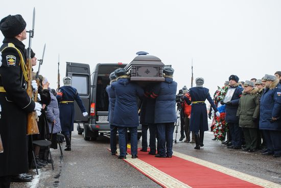 Paying last respects to pilot Roman Filipov in Voronezh