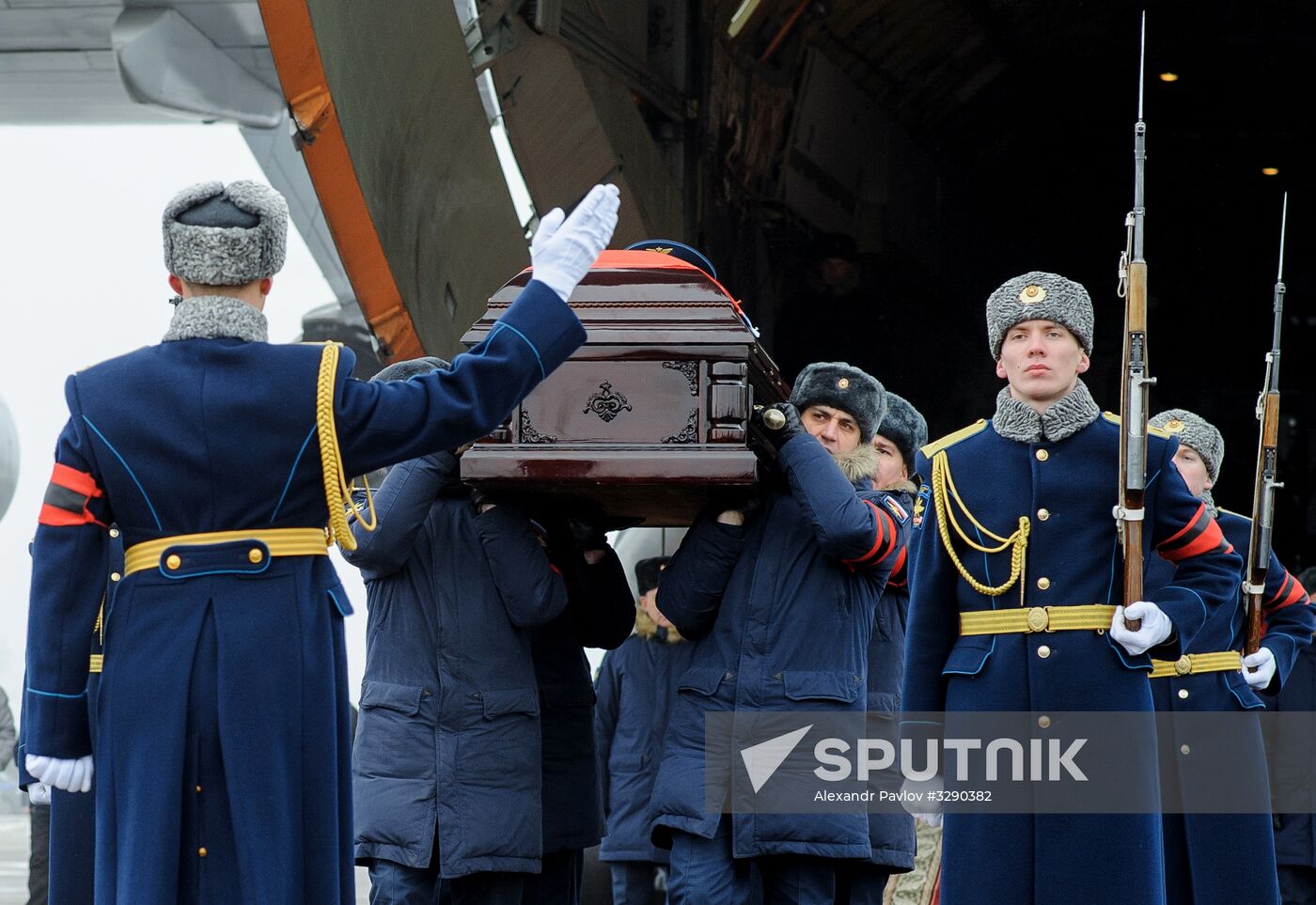 Paying last respects to pilot Roman Filipov in Voronezh