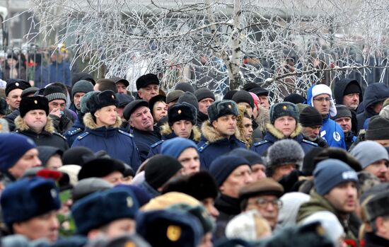 Paying last respects to Major Roman Filipov in Voronezh