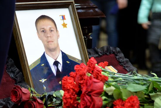 Paying last respects to Major Roman Filipov in Voronezh