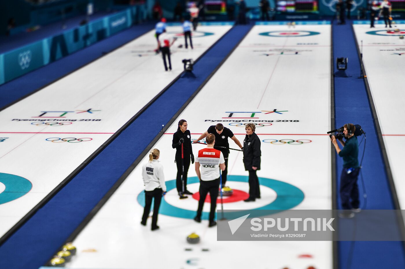 2018 Winter Olympics. Russia vs Norway Mixed Curling