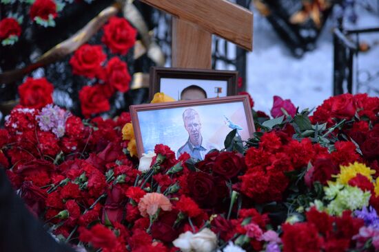 Paying last respects to Major Roman Filipov in Voronezh