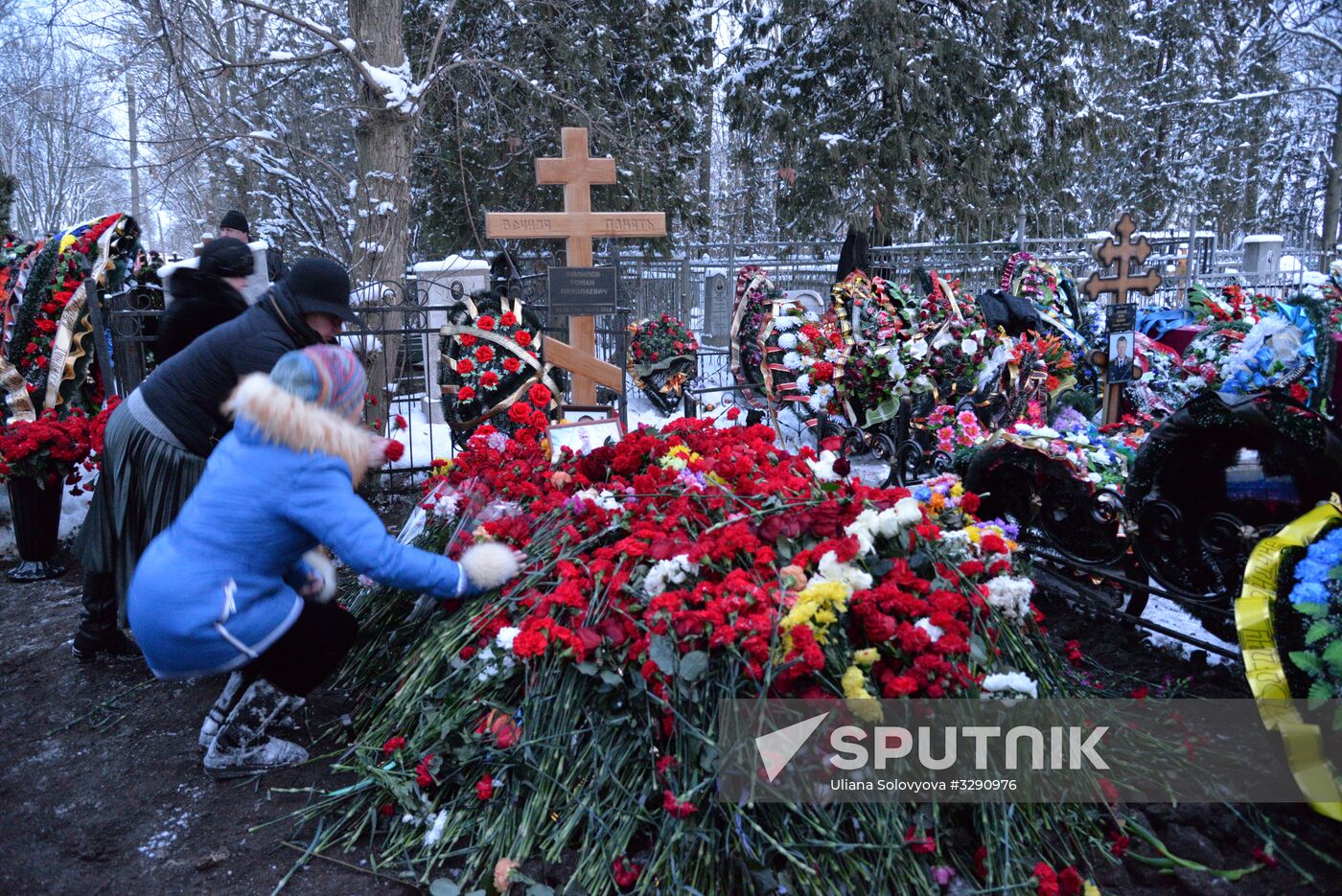 Paying last respects to Major Roman Filipov in Voronezh