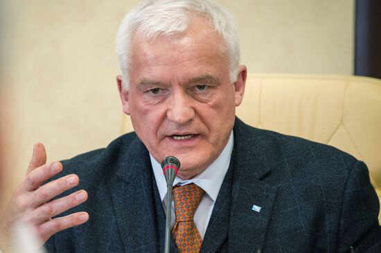 Head of Republic of Crimea Sergei Aksyonov meets with German delegation