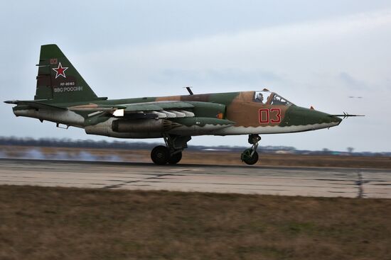 Tactical flight drill of Sukhoi Su-25 assault aircraft in Krasnodar Territory