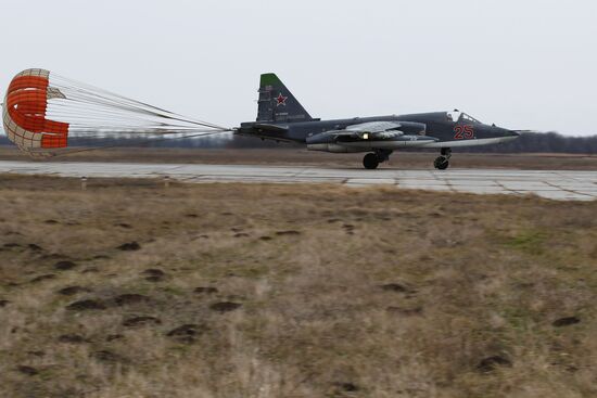 Tactical flight drill of Sukhoi Su-25 assault aircraft in Krasnodar Territory