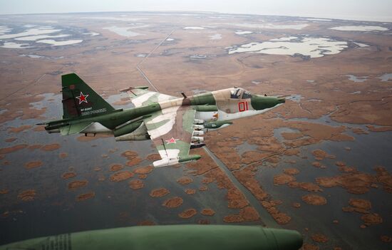 Tactical flight drill of Sukhoi Su-25 assault aircraft in Krasnodar Territory