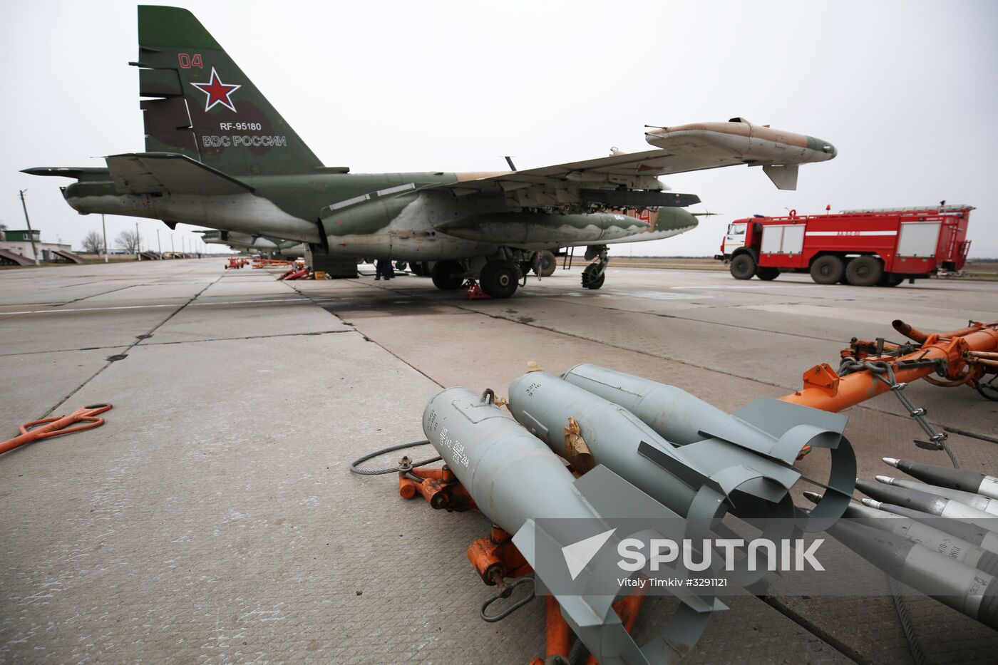 Tactical flight drill of Sukhoi Su-25 assault aircraft in Krasnodar Territory