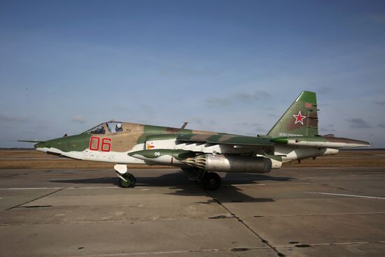 Tactical flight drill of Sukhoi Su-25 assault aircraft in Krasnodar Territory
