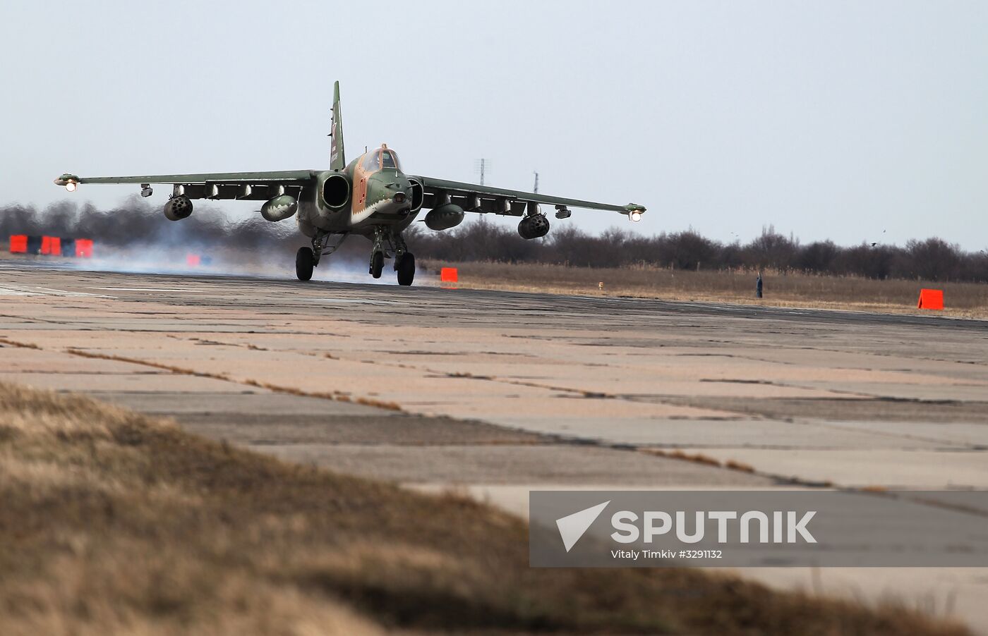 Tactical flight drill of Sukhoi Su-25 assault aircraft in Krasnodar Territory