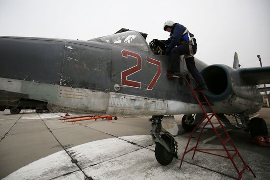 Tactical flight drill of Sukhoi Su-25 assault aircraft in Krasnodar Territory