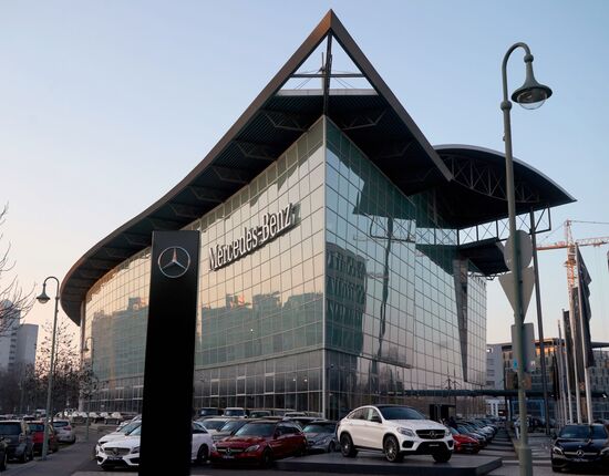 Mercedes-Benz sales office in Berlin