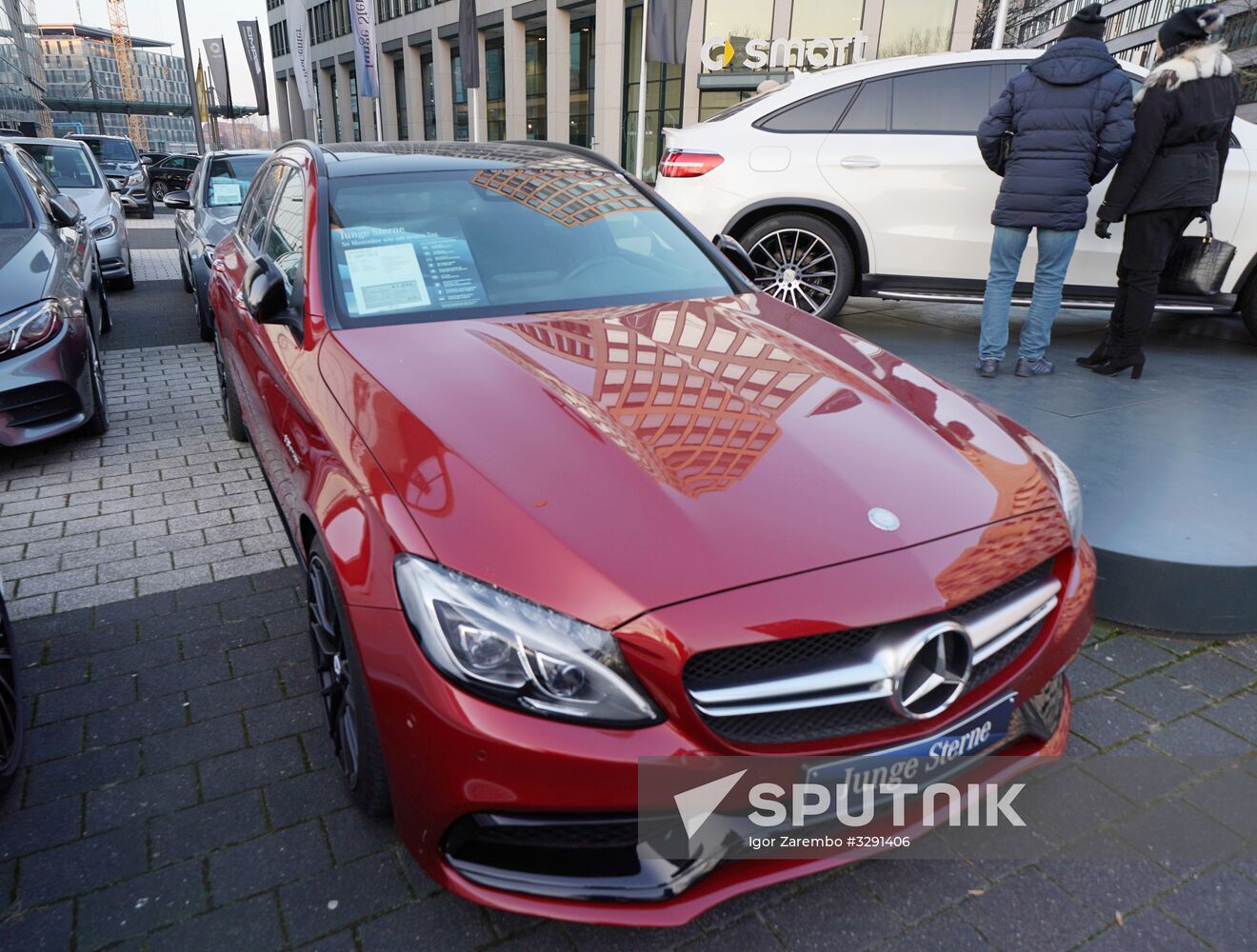 Mercedes-Benz sales office in Berlin