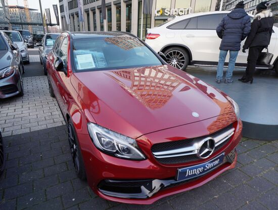 Mercedes-Benz sales office in Berlin
