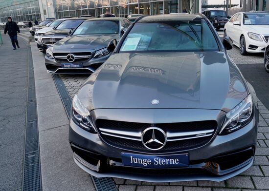 Mercedes-Benz sales office in Berlin