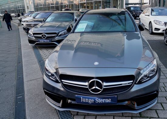 Mercedes-Benz sales office in Berlin