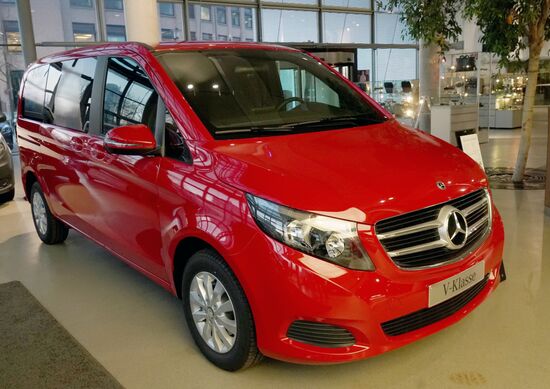 Mercedes-Benz sales office in Berlin