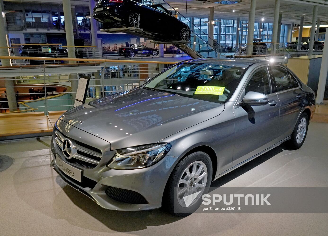 Mercedes-Benz sales office in Berlin