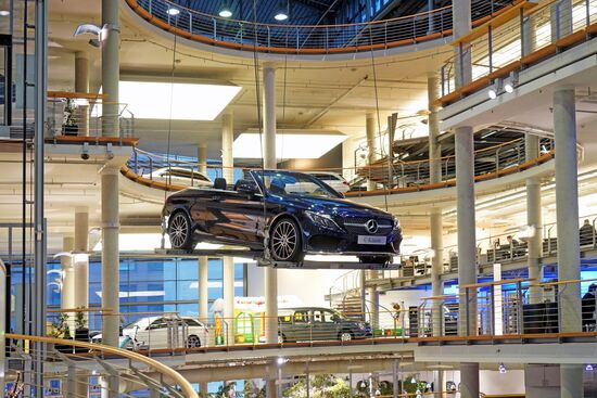 Mercedes-Benz sales office in Berlin