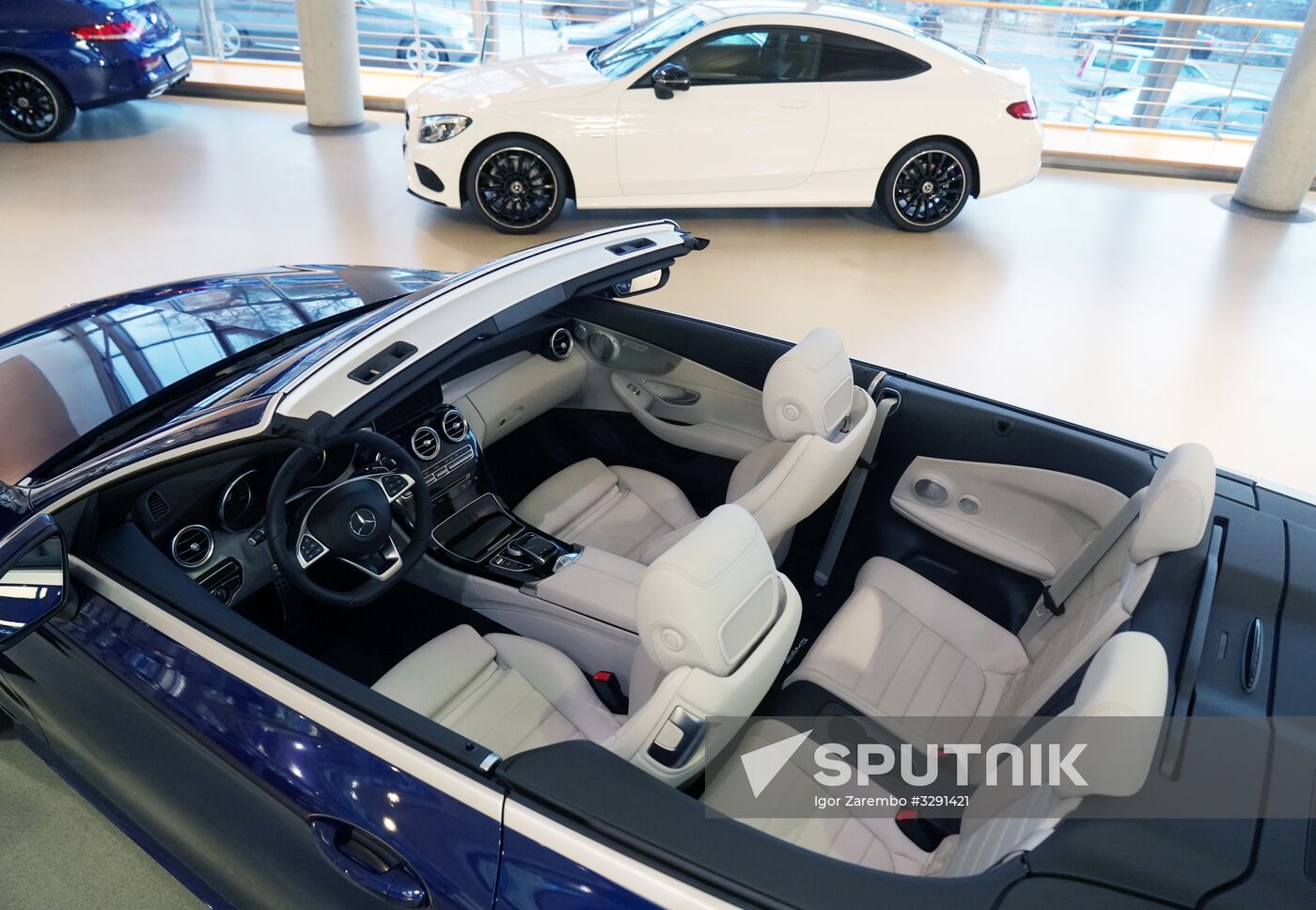 Mercedes-Benz sales office in Berlin