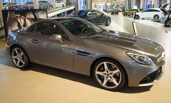 Mercedes-Benz sales office in Berlin