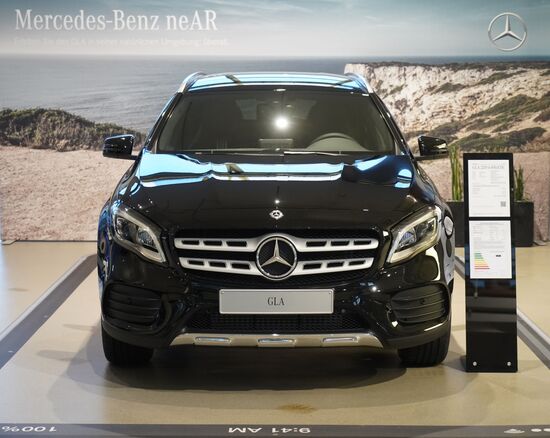 Mercedes-Benz sales office in Berlin