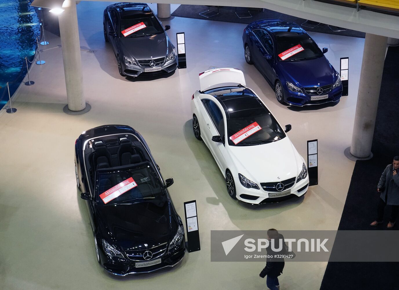 Mercedes-Benz sales office in Berlin