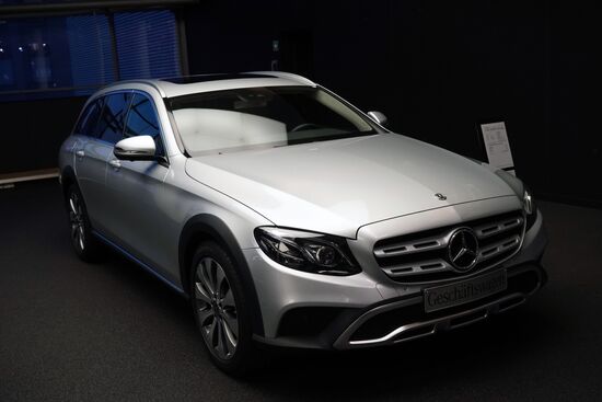 Mercedes-Benz sales office in Berlin