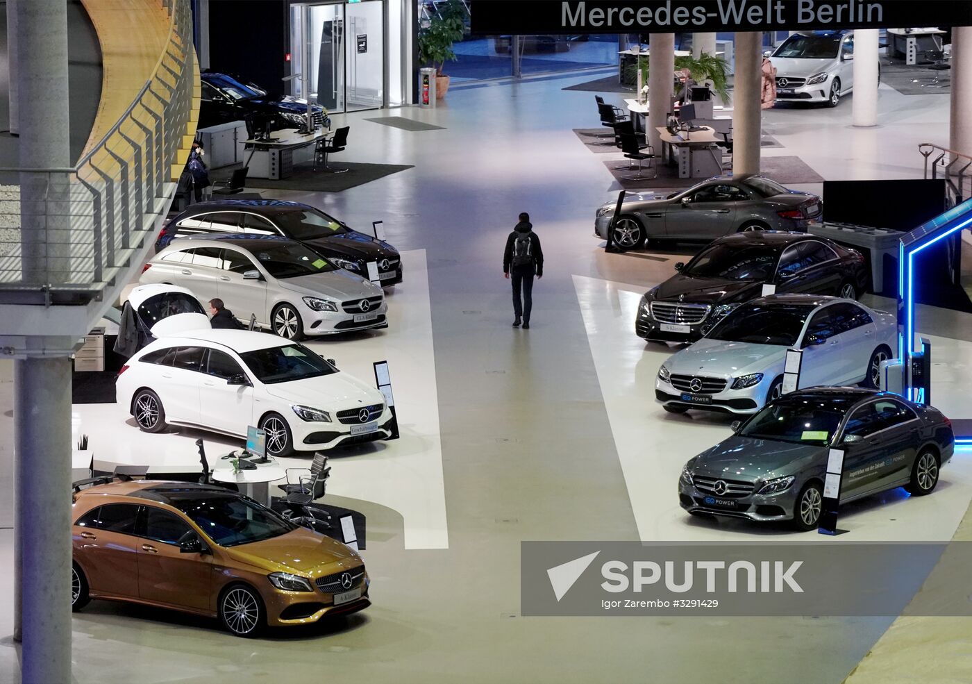 Mercedes-Benz sales office in Berlin