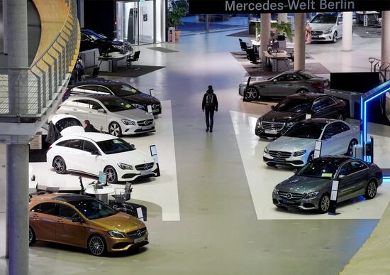 Mercedes-Benz sales office in Berlin