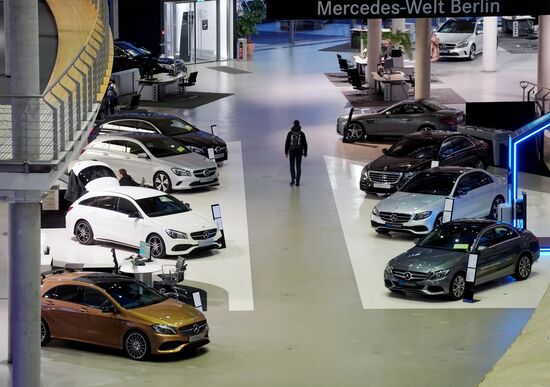 Mercedes-Benz sales office in Berlin