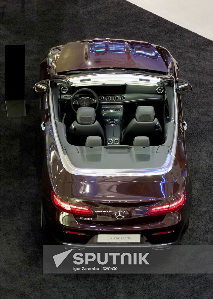 Mercedes-Benz sales office in Berlin