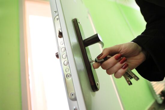 First apartment block built for Moscow's Relocation Program