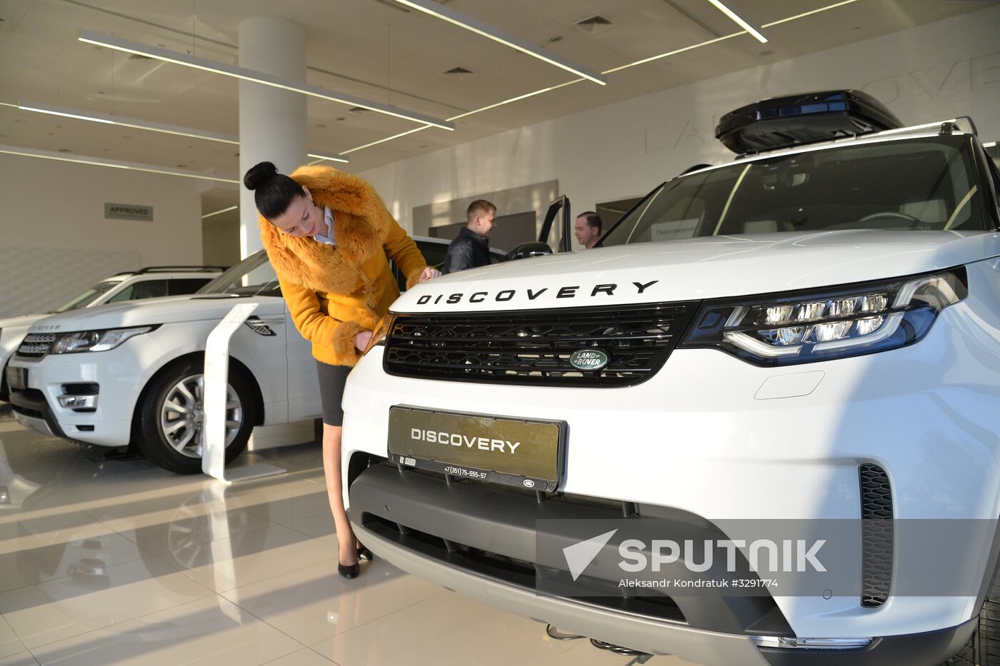 Car dealerships in Chelyabinsk at work