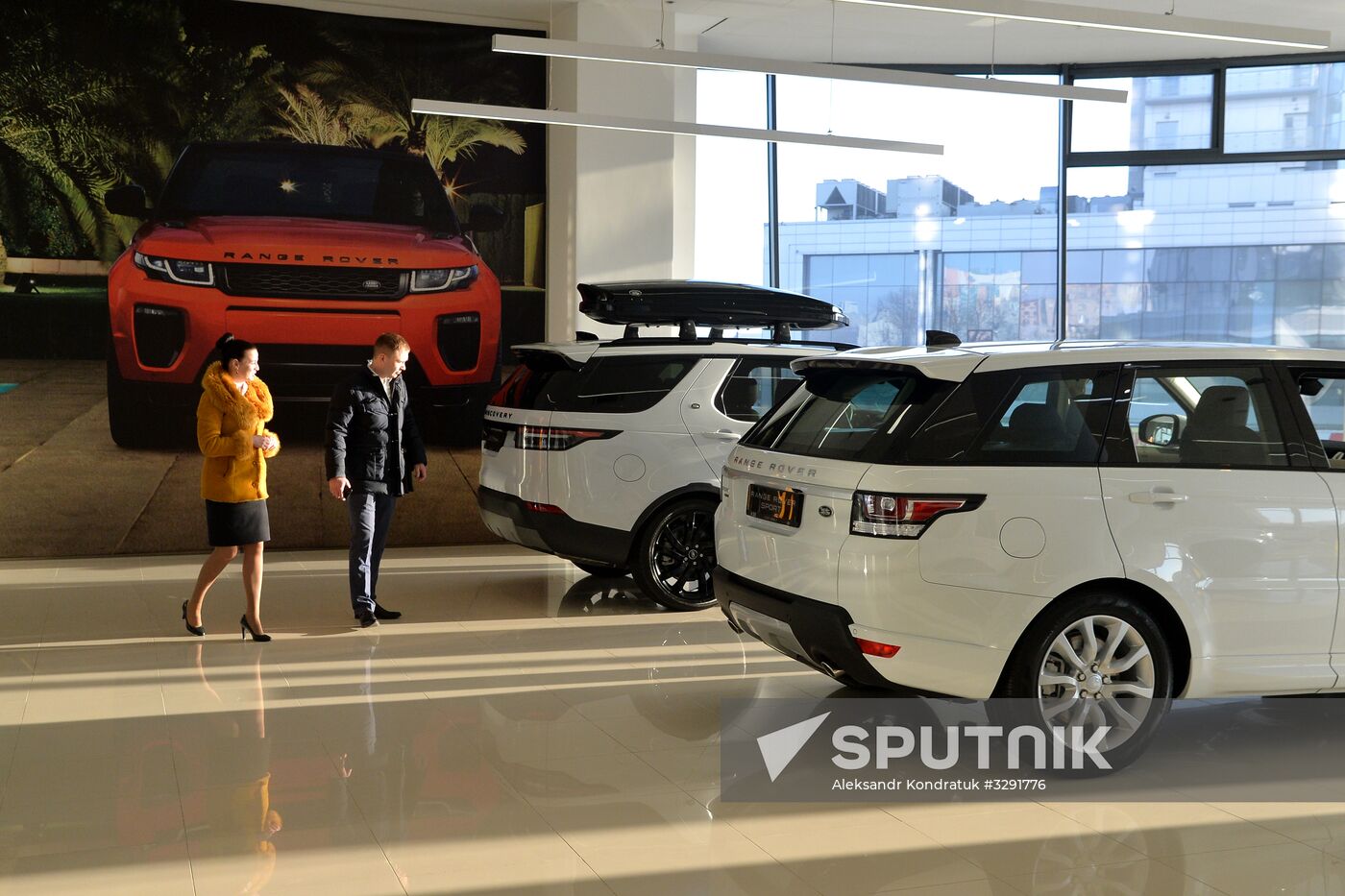 Car dealerships in Chelyabinsk at work