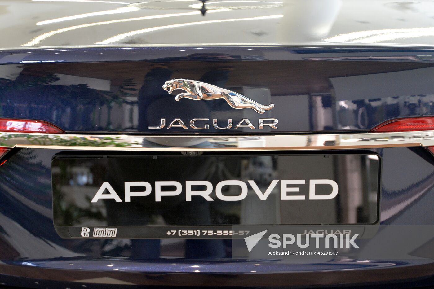 Car dealerships in Chelyabinsk at work