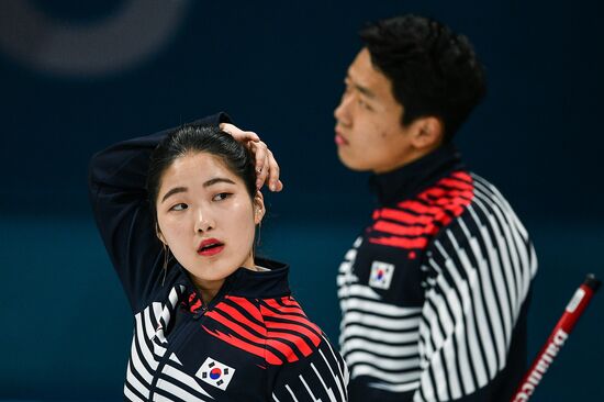 2018 Winter Olympics. Curling. Mixed doubles. Republic of Korea vs. OAR