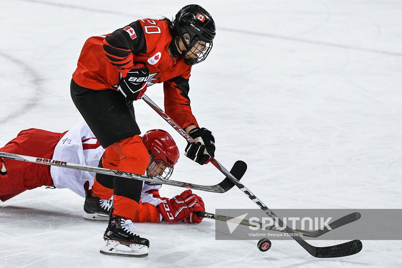 2018 Winter Olympics. Ice hockey. Women. Canada vs. Russia