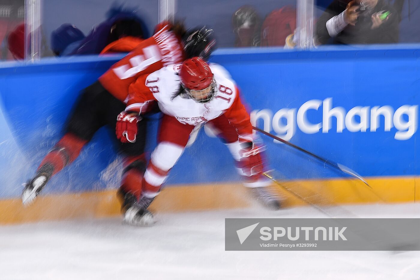 2018 Winter Olympics. Ice hockey. Women. Canada vs. Russia